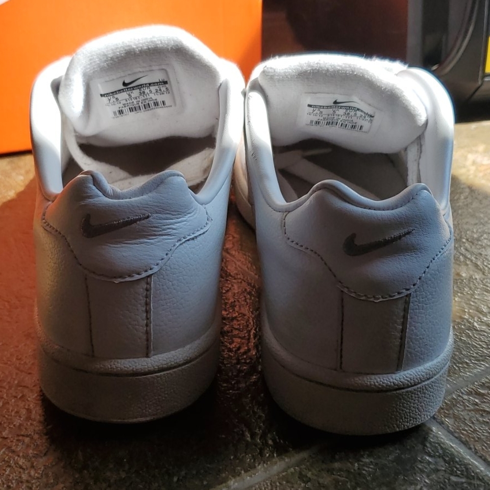 Nike sneakers - Picture 5 of 6